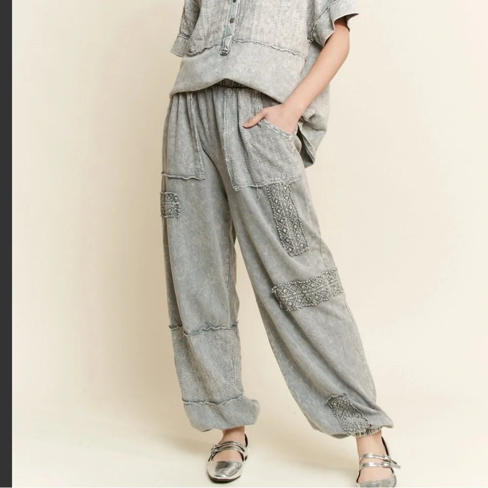 NWOT J.Her Eyelet Joggers - Picture 1 of 9
